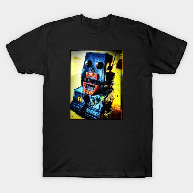 Robot 3 T-Shirt by Borges